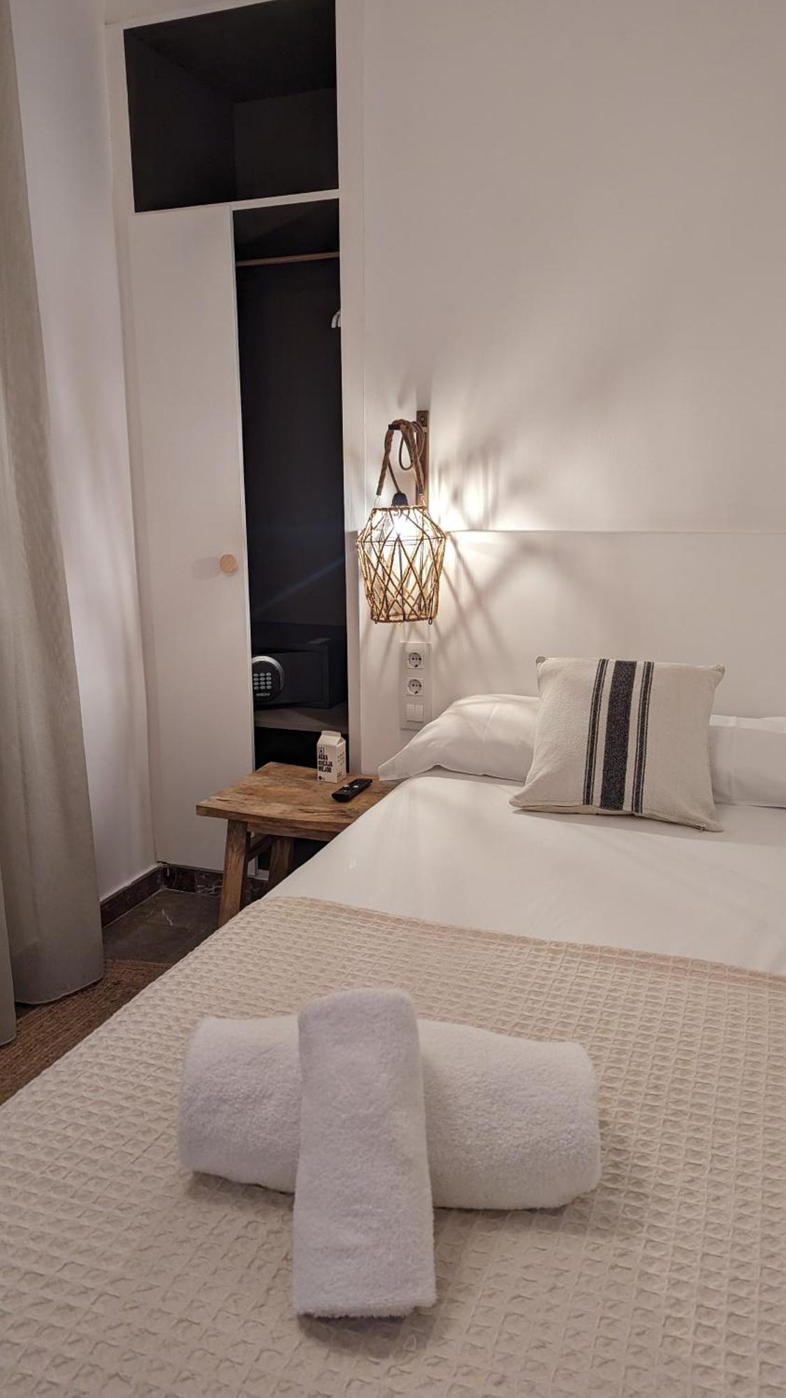 Hostal Es Niu De ตามาริว ภายนอก รูปภาพ